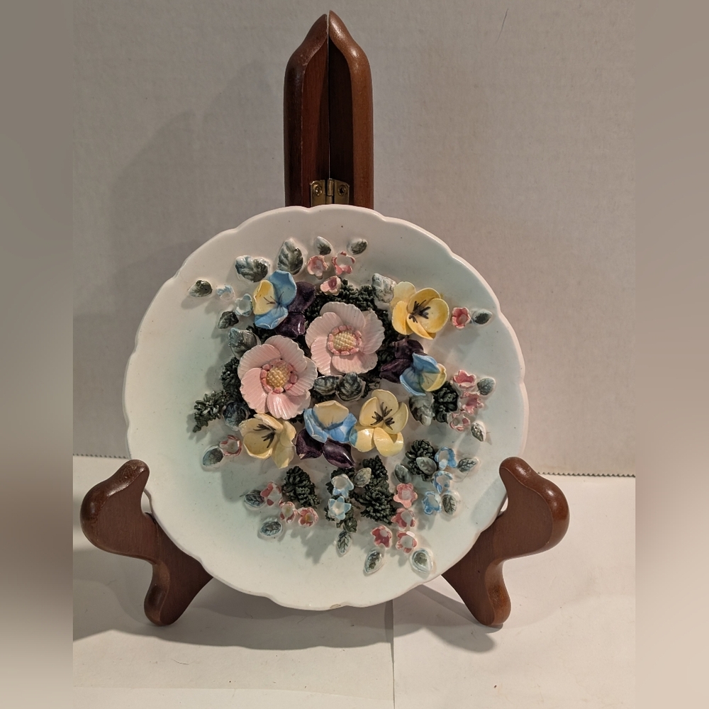 Japan Bisque Hand Painted MR76232A 3D Multicolor Flower Wall Hanging Plate